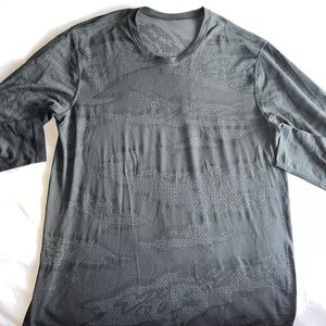 Lululemon Men’s Long-sleeve shirt